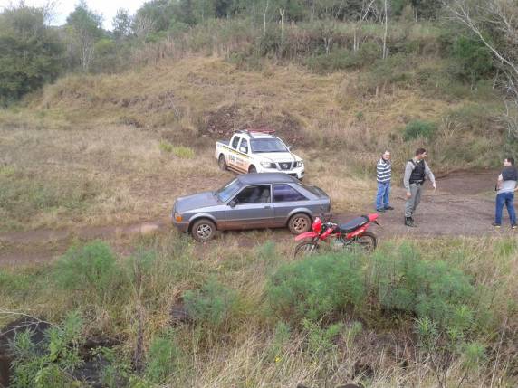 Meliantes roubam carga de cigarros da Souza Cruz e fazem reféns em Tucunduva - foto 5