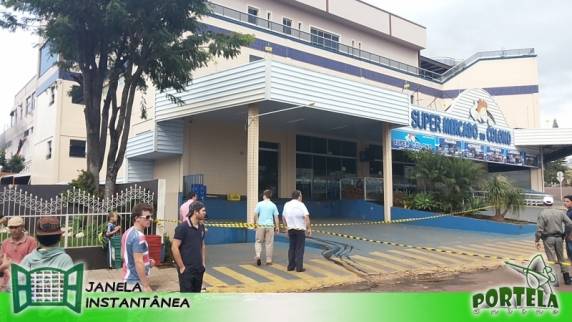 Incêndio atinge supermercado no centro de Tenente Portela - foto 2