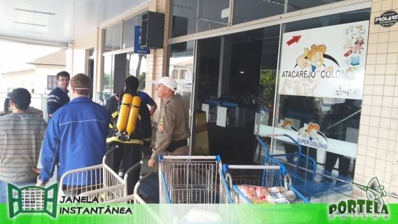 Incêndio atinge supermercado no centro de Tenente Portela - foto 3