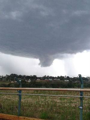 Temporal deixa pelo menos 23 feridos em Francisco Beltrão, no Paraná - foto 2