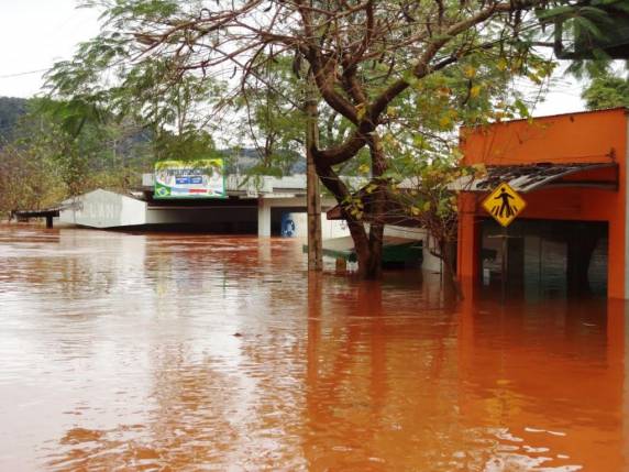 Cheia do Uruguai já deixa dois municípios em situação de emergência - foto 2