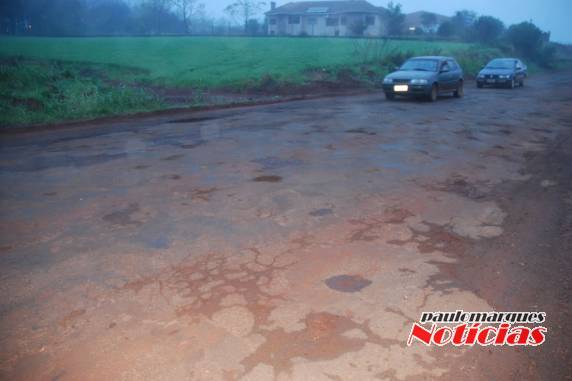 Acesso ao trevo da ERS-342 pelo bairro João Adão Jost em péssimas condições - foto 2