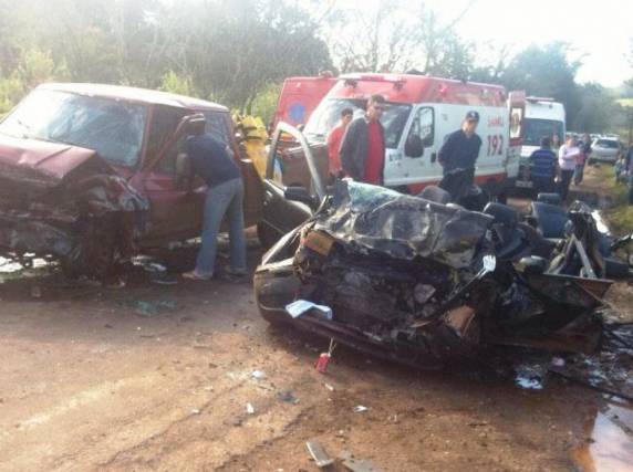 Colisão frontal na ERS 211 deixa uma vítima fatal - foto 2