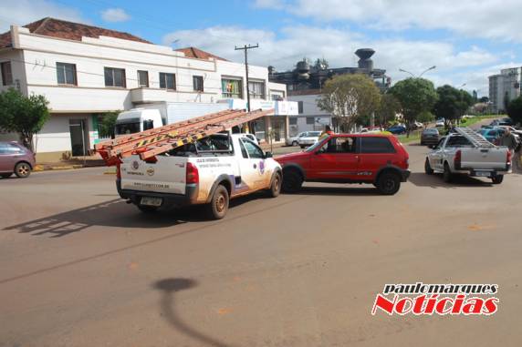 Acidente com danos materiais no centro de Três de Maio - foto 4