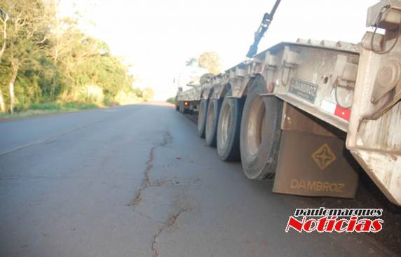 Automóvel e carreta colidem no momento de uma ultrapassagem na ERS-342 em Três de Maio - foto 3