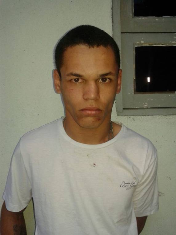 Polícia Militar de Itapema prende homem com veículo roubado - foto 3