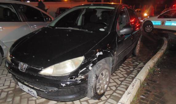 Dois homens ficam feridos após acidente grave na Rua 2 de Setembro em Blumenau - foto 4