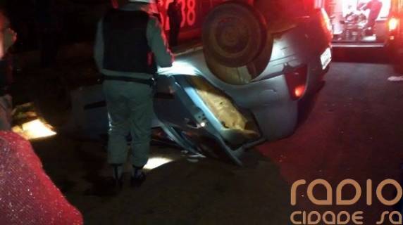 Motorista perde controle e capota veículo em Santo Ângelo - foto 4