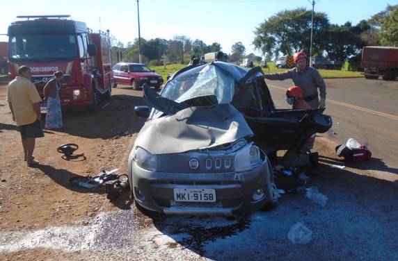 Acidente
deixa quatro feridos na BR 285 em São Luiz Gonzaga - foto 3