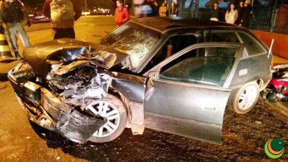 Motorista fica gravemente ferido em acidente em Passo 

Fundo - foto 3