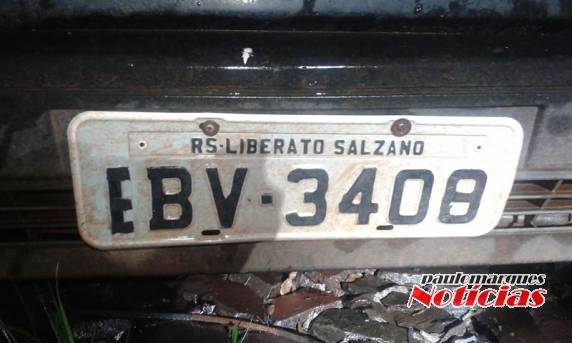 Veículo furtado em Redentora é
consumido pelo fogo em Três de Maio - foto 5