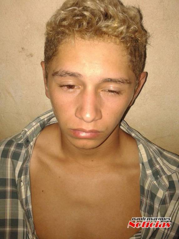 POE de Carazinho prende jovem com tijolo de maconha - foto 2