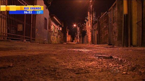 Jovem morre e quatro pessoas ficam feridas em tiroteio em Porto Alegre - foto 2