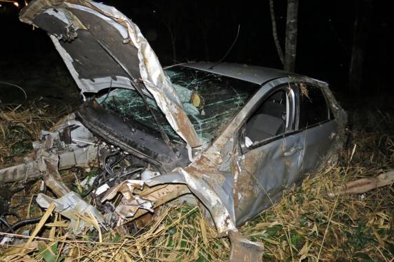 Jovem morre em acidente na Rota do Sol - foto 3