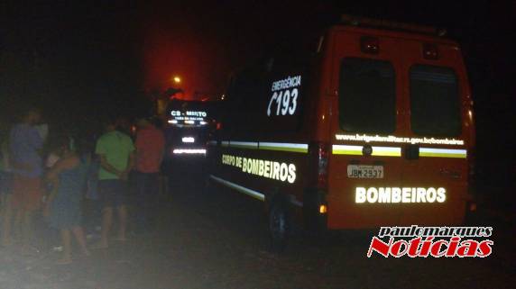Casa é consumida pelo fogo no bairro Pró-Morar em Três de Maio - foto 5