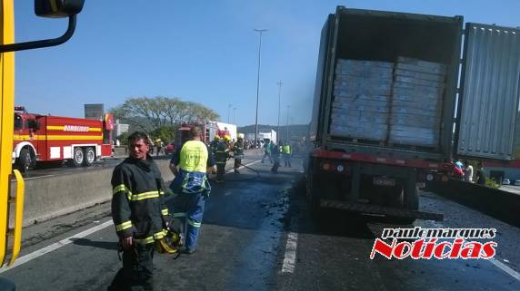 Acidente na BR-101 em Blaneário Camboriú SC - foto 2