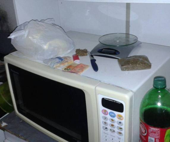 Polícia Militar de Itapema prende mais um por tráfico - foto 5