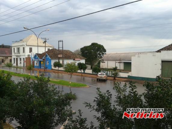 Apesar das pancadas de chuva a qualquer momento, não faz frio