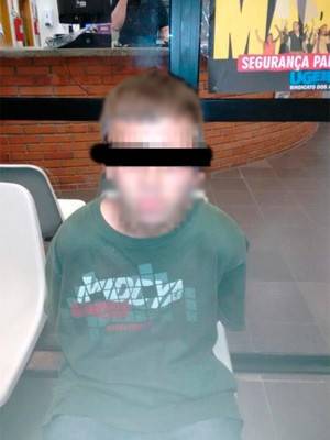 Adolescente (15 anos) é apreendido ao tentar roubar carro em 

Porto Alegre, diz PM - foto 2