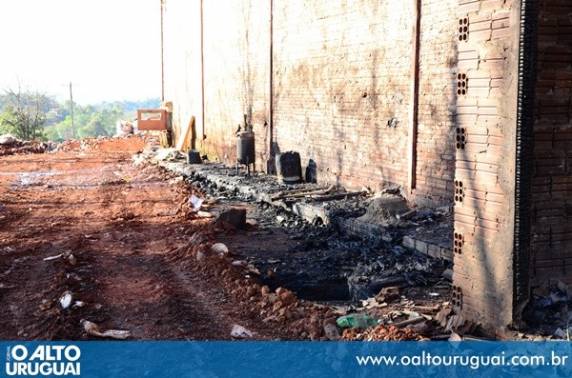 Incêndio atinge empresa de reciclagem em Seberi - foto 2