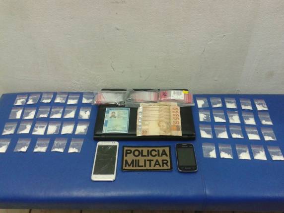 Polícia Militar de Itapema tira
mais dois de circulação por tráfico de drogas - foto 4