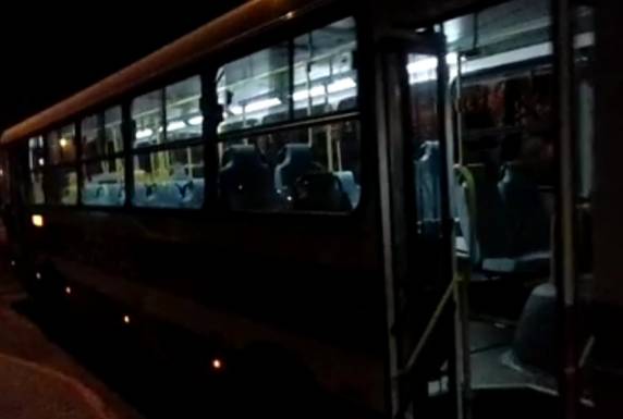 Jovem fica ferida em assalto a um ônibus em Carazinho
- foto 3