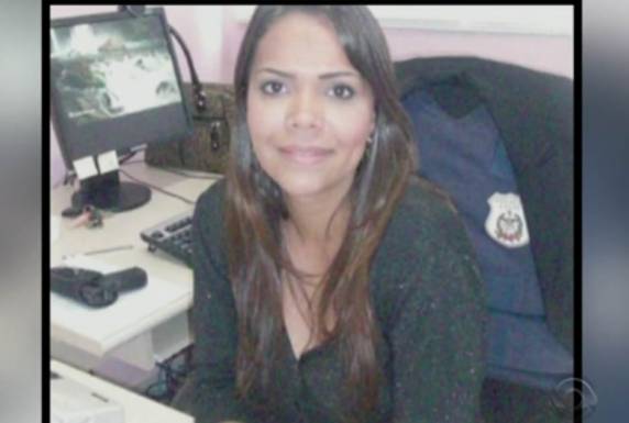 Delegada proíbe beijos e abraços dentro de delegacia em Barra Velha SC - foto 5