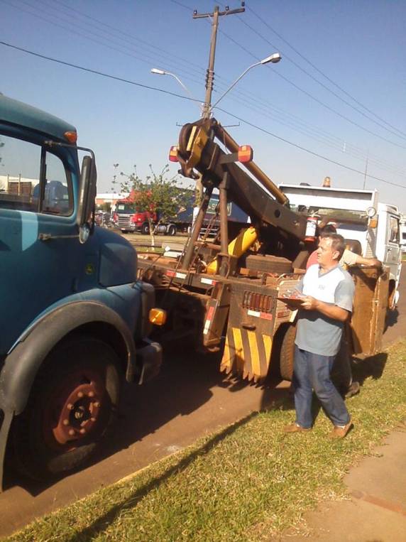 Motorista abandona caminhão depois de se envolver em acidente em Horizontina - foto 3