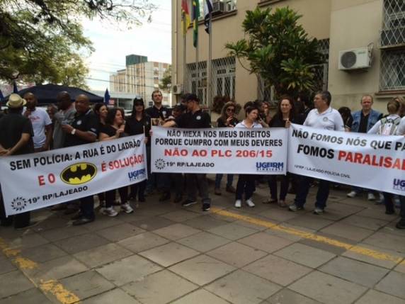 Policiais civis e outras categorias aderem à paralisação no RS - foto 3
