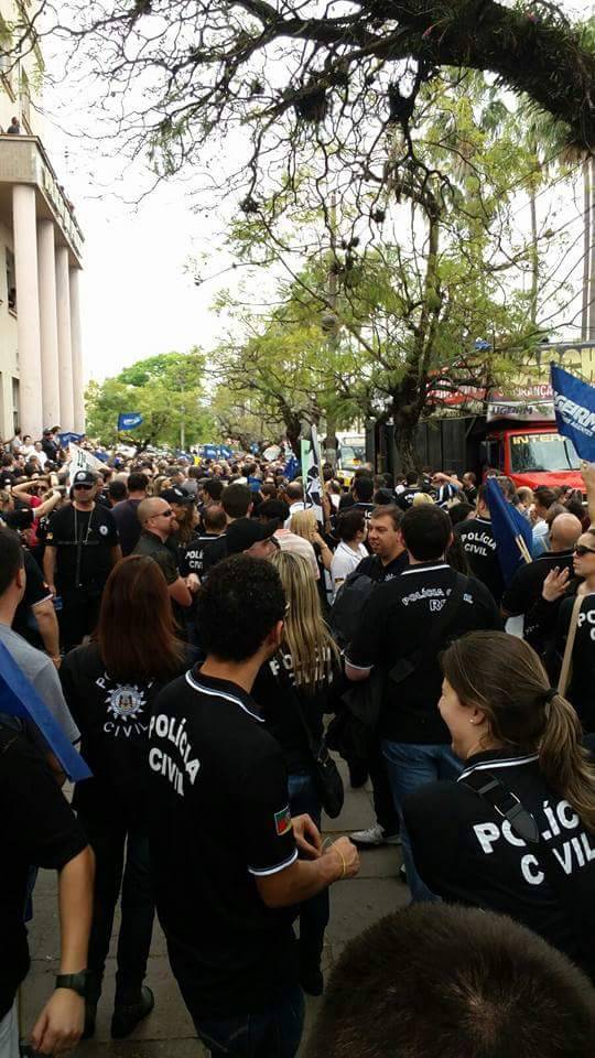 Policiais civis e outras categorias aderem à paralisação no RS - foto 2