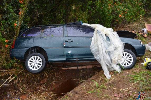 Acidente de veículos resulta em cinco feridos na BR 285 em
Saldanha Marinho - foto 4