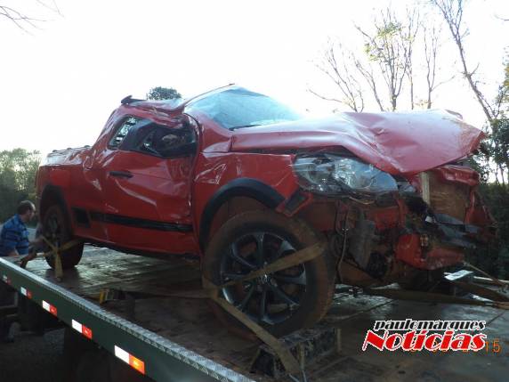 Saída de pista deixa motorista ferido na BR-472 entre Três de Maio e Santa Rosa - foto 2
