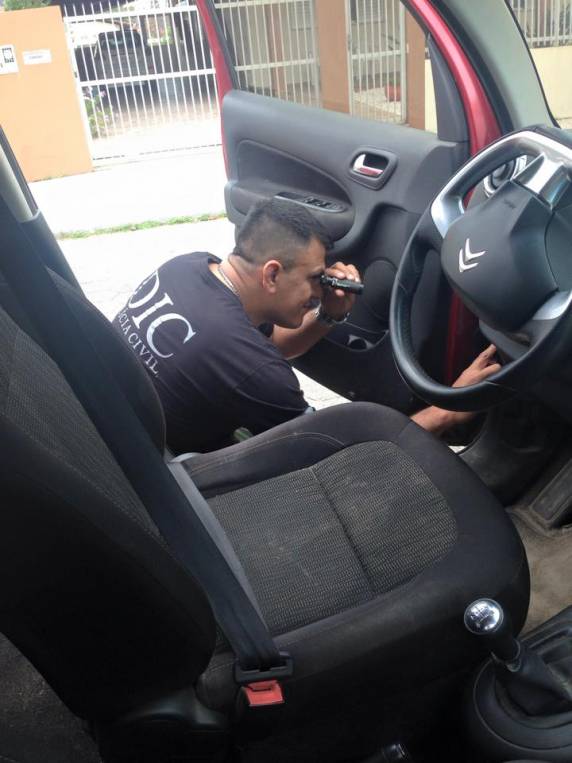 Polícia Civil prende homem circulando com carro roubado em Porto Belo - foto 4