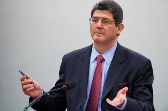 Ministro da Fazenda confirmou pagamento neste sábado (22)