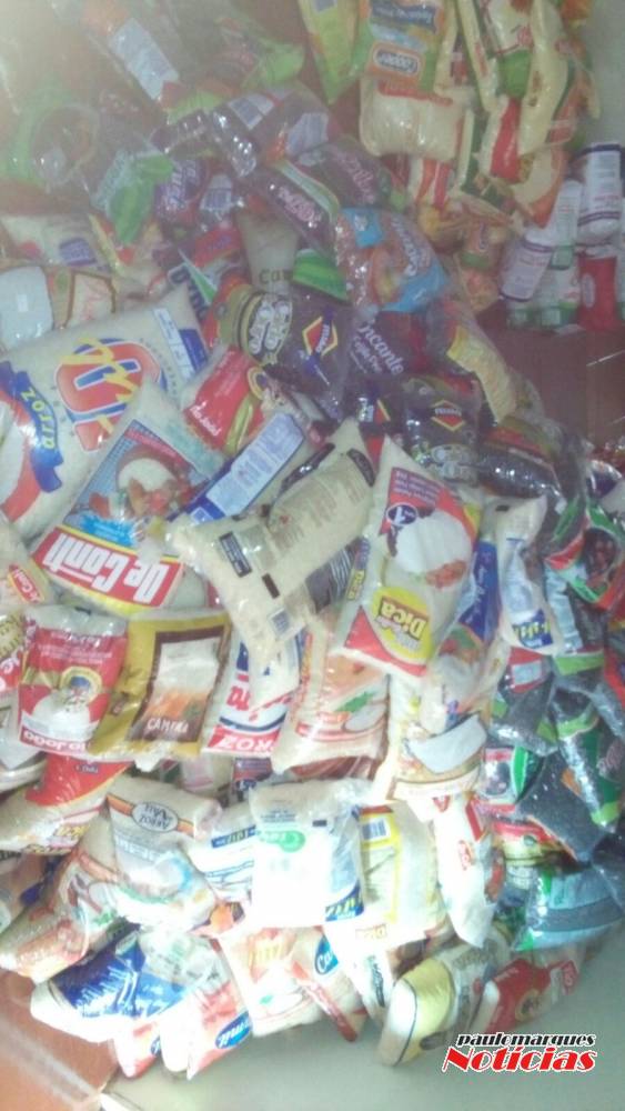 Encontro e campeonato de som arrecada alimentos para o Lar dos Idosos em
Horizontina - foto 3