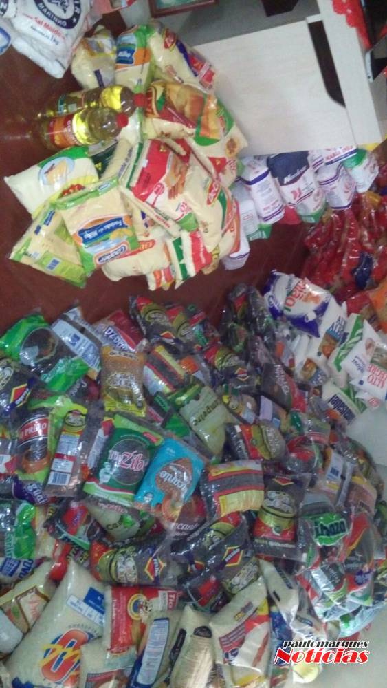 Encontro e campeonato de som arrecada alimentos para o Lar dos Idosos em
Horizontina - foto 2