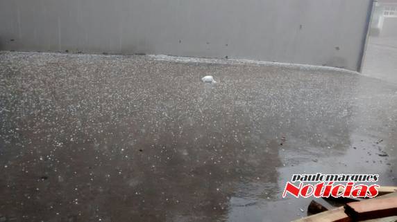 Internautas registra temporal de granizo em Caxias do Sul - foto 6