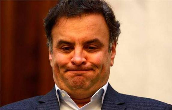 Durante as 

investigações da Operação Lava Jato, o doleiro declarou que o ex-deputado José Janene, morto em 2010, dividia algumas operações com o tucano, na época em que Aécio era deputado federal