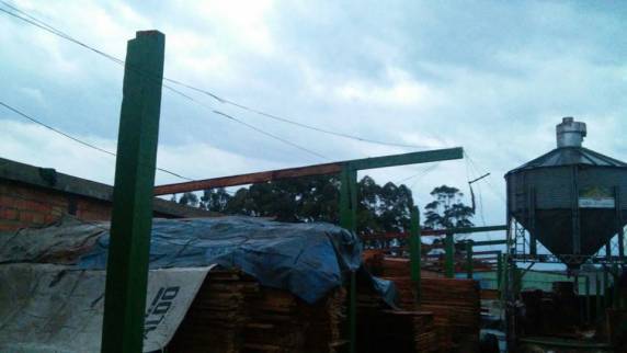 Caos!!! Caiçara pode ter sida
atingida por Tornado! Veja matéria e fotos - foto 3