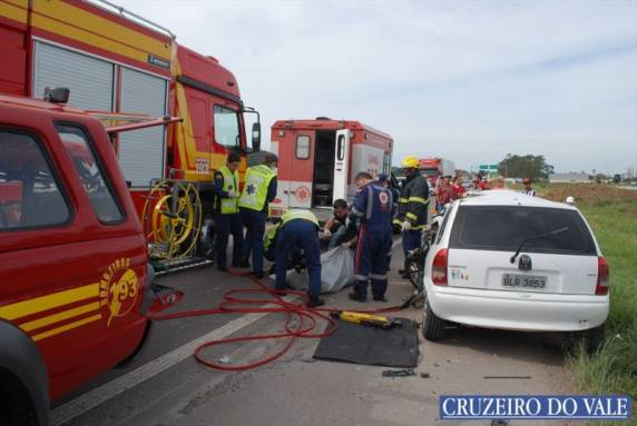 Mulher morre em acidente na BR-470, em Gaspar SC - foto 4