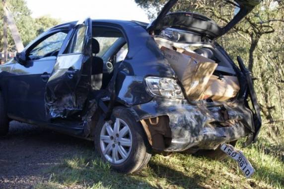 Caminhoneiro foge depois de provocar acidente na ERS-135, mas é detido pela polícia - foto 2
