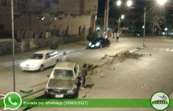 Veículo desgovernado em avenida de Tenente Portela - foto 2