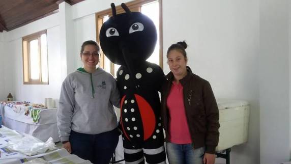 Feira de produtos agroindustriais conta com ações preventivas à dengue no município - foto 2