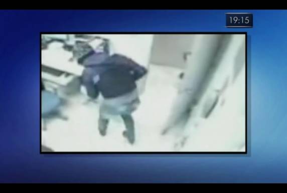 Criminosos 'esquecem' maleta com R$ 100 mil em assalto a banco em SC - foto 3