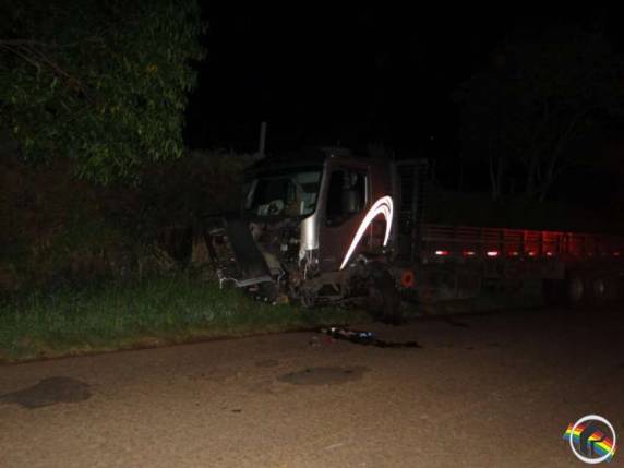 Acidente grave deixa mortos na rodovia 305 em Campo Erê - foto 4