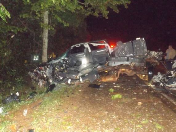 Ex vice-prefeito de Campo Novo morre em grave
acidente na BR-468 - foto 2