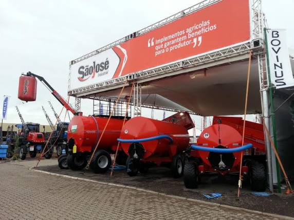 Empresa
inhacorense presente na 38ª Expointer, em Esteio - foto 2