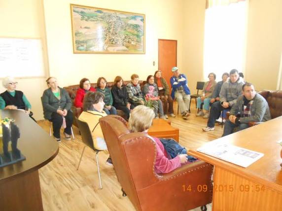 Prefeito Marasca recebe
representantes do grupo de Atividade Física - foto 2