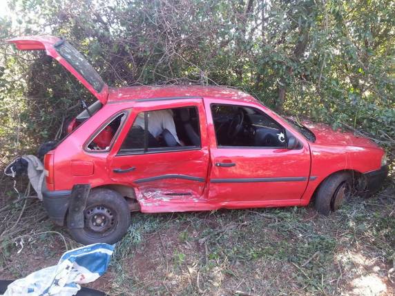 Acidente na ERS-324 deixa duas pessoas feridas - foto 4