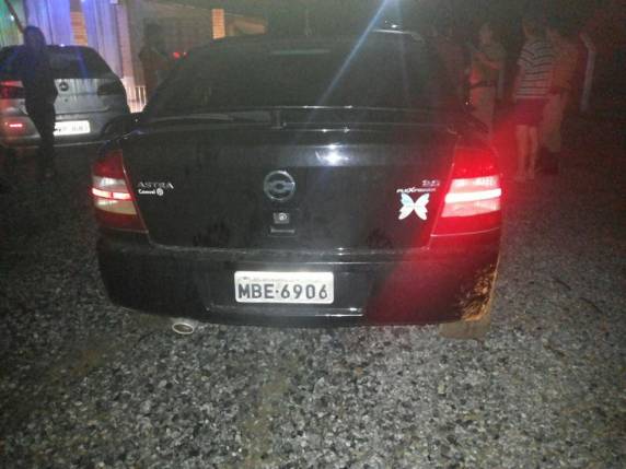 Polícia Militar de Itapema frustra roubo à boate na madrugada - foto 2